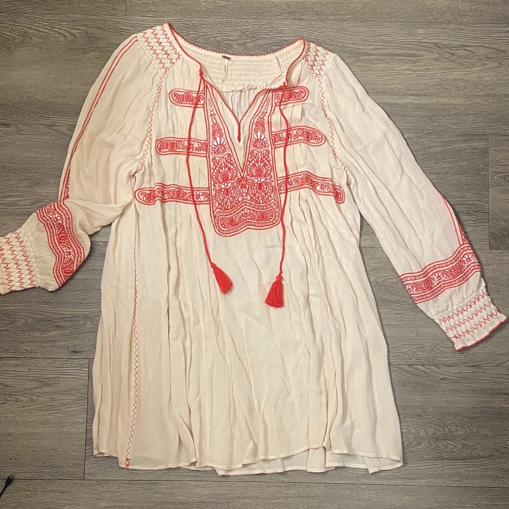 FREE PEOPLE Bohemian Cream and Red Embroidered dress/Tunic